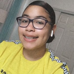 Meet your Posher, Emely